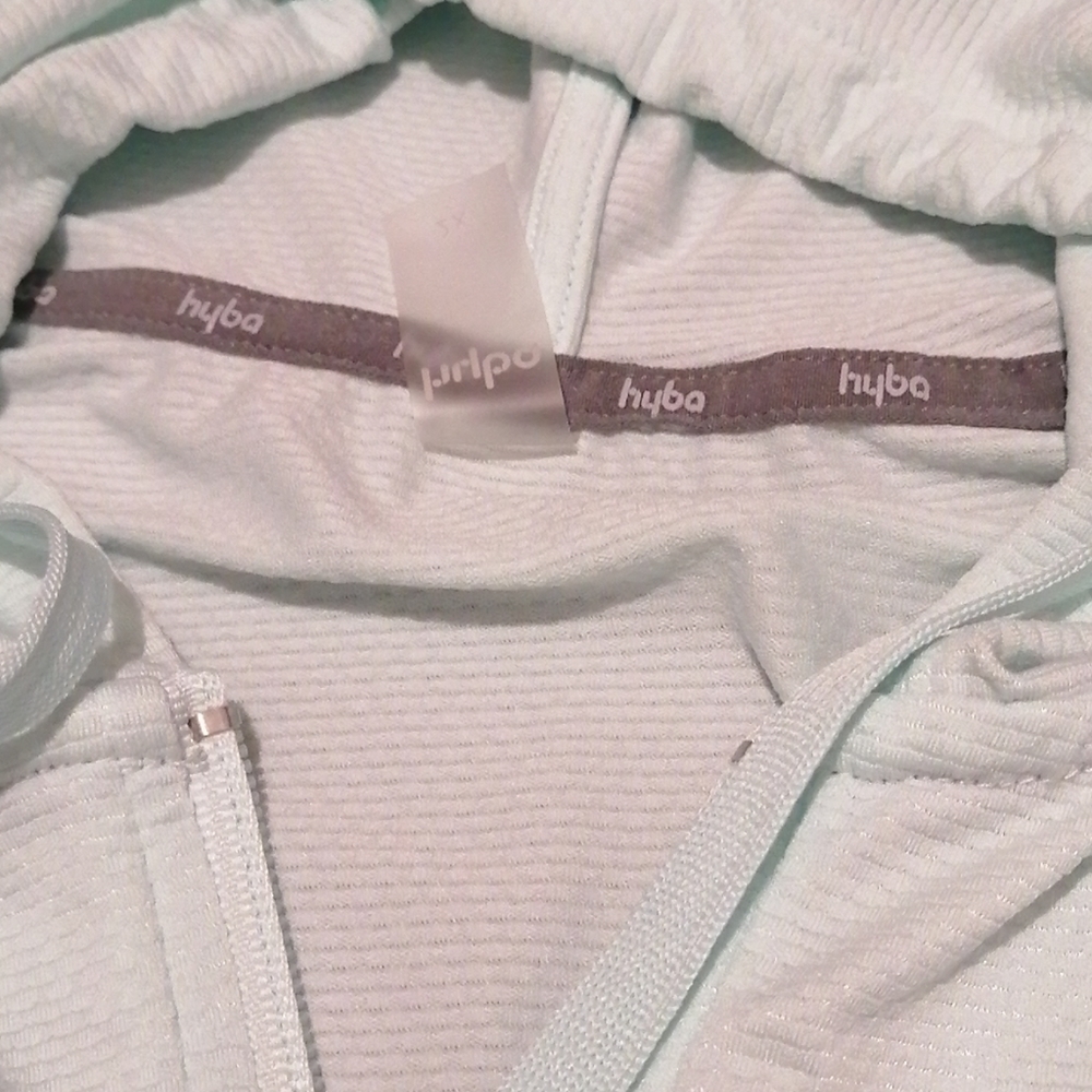 Hyba zip up sweater